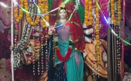 फतेहपुर में मां के जयकारों से गूंज रहे दुर्गा पंडाल:2200 से ज्यादा जगहों पर सजे, 1700 पुलिसकर्मी सुरक्षा में तैनात