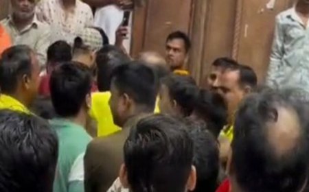 बांके बिहारी मंदिर में चले लात घूंसे:निजी सुरक्षा कर्मी और श्रद्धालुओं में हुआ टकराव, मौके पर मची अफरा तफरी
