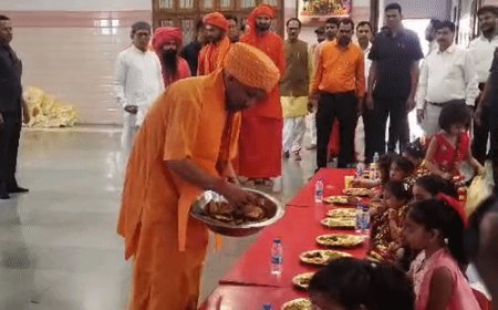 आज पांव पखारकर मातृशक्ति का वंदन करेंगे गोरक्षपीठाधीश्वर:गोरखनाथ मंदिर में नवमी की तिथि पर CM योगी करेंगे कन्या पूजन