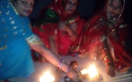 कानपुर में करवाचौथ का पर्व:परिवार के साथ की पारंपरिक पूजा, घर में बना रहा उत्सवी माहौल