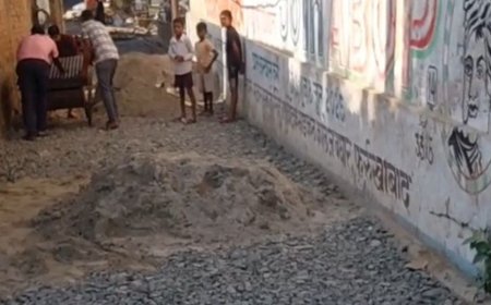फर्रुखाबाद में दशहरे से पहले सड़क निर्माण:7 लाख की लागत से बनेगी 125 मीटर सड़क, 25 से 30 हजार लोगों के पहुंचने की उम्मीद