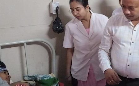 सड़क किनारे रह रही महिला ने नवजात को जन्म दिया:दिबियापुर में लोगों ने एंबुलेंस बुलाई, मां और बच्चे को स्वास्थ्य केंद्र पहुंचाया