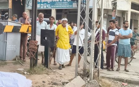अछल्दा में अमृत भारत ट्रेन से दो युवकों की मौत:एक के हाथ पर 'सांवरिया सरकार' का टैटू मिला