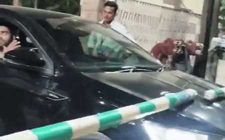 गार्ड से बहस, फिर BMW से बैरियर तोड़कर निकला चालक:सुपरनोवा का वीडियो वायरल; पीछे नंबर प्लेट भी नहीं दिखी, पुलिस ने लिया संज्ञान