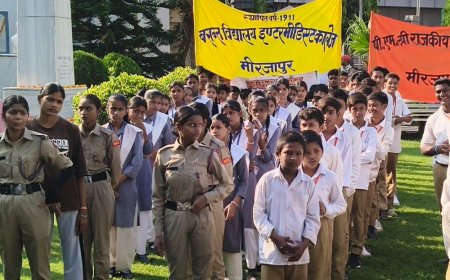 गांधी-शास्त्री जयंती पर शहीद उद्यान में राष्ट्रगान गूंजा:एडीएम ने ध्वजारोहण कर बलिदानियों को नमन किया