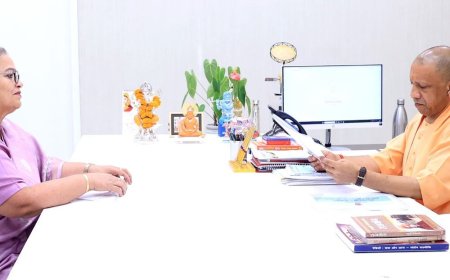 लखनऊ में सीएम योगी से मिली महापौर:बाढ़ प्रभावित क्षेत्र के लिए विशेष बजट की मांग, नई सड़कों का निर्माण और विकास कार्यों में आएगी तेजी