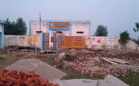 काकोरी में गैस गोदाम से 409 खाली सिलेंडर लूटे:22 हजार रुपए भी ले गए बदमाश, मजदूरों को पीटा, एक को पकड़ ले गए