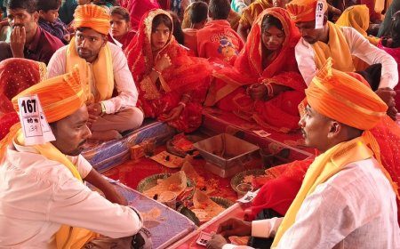 सोनभद्र में 225 जोड़ों ने किया सामूहिक विवाह:वाल्मीकि जयंती पर 216 हिंदू जोड़ों ने लिए फेरे, 9 मुस्लिम जोड़ों का निकाह