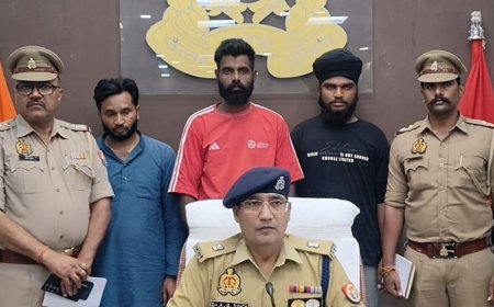 खैर की लकड़ी चोरी करने वाले तीन आरोपी गिरफ्तार:वन दरोगा को कार से मारी थी टक्कर, पुलिस ने चोरी की लकड़ी और कार बरामद की
