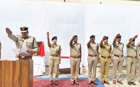 बरेली में पुलिसकर्मियों ने एकता और सुरक्षा की शपथ ली:राष्ट्रीय एकता दिवस पर एसएसपी ने दिलाई शपथ, सरदार पटेल को किया नमन