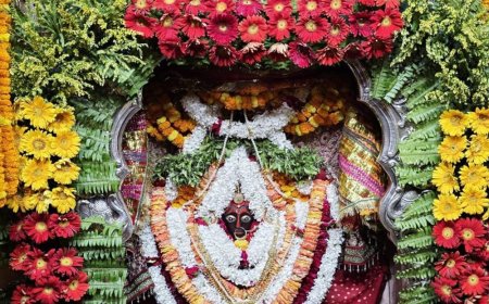 शारदीय नवरात्र के 5वें दिन स्कंदमाता की पूजा:जौनपुर के शीतला चौकियां धाम में 4 घंटे में 6 हजार श्रद्धालुओं ने किए दर्शन