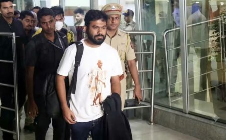 अभिजीत दीपके रिहा, अदालत ने दी सशर्त जमानत