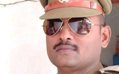 चोरी की बाइक से एटा में 56 लाख की लूट:उन्नाव में तीन दिन तक FIR न लिखने पर चौकी इंचार्ज निलंबित