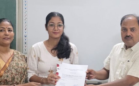 प्रतिभा का सम्मान समारोह:गोरखपुर विश्वविद्यालय में क्विज व निबंध प्रतियोगिता के विजेताओं को दिए प्रमाण पत्र