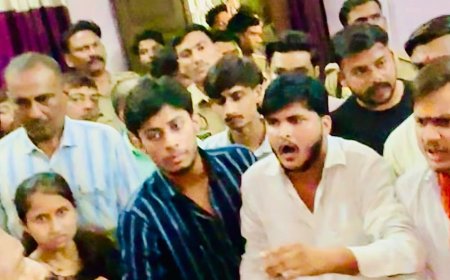बांदा में ABVP और सपा नेताओं के बीच विवाद, FIR:यूथ ब्रिगेड के राष्ट्रीय उपाध्यक्ष समेत अन्य नामजद, छेड़छाड़ का आरोप