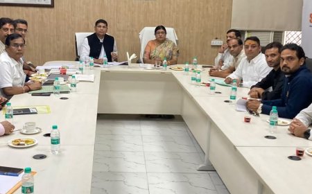 अपर मुख्य सचिव से मिले छात्र नेता,बताई समस्या:परीक्षा नियंत्रक को लगाई फटकार,बोले-छात्रों को डिग्री-मार्कशीट के लिए क्यों लगाने पड़ रहे चक्कर