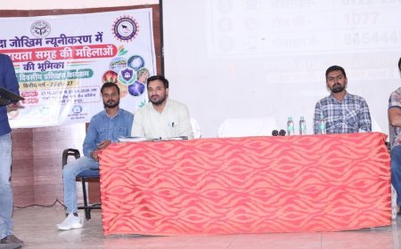 करीब 100 महिलाओं ने आपदा से बचाव की जानकारी ली:हापुड़ में कार्यक्रम में भूकंप, बाढ़, आग और वज्रपात से सुरक्षा के उपाय बताए