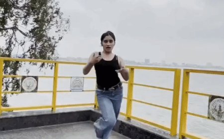 प्रोफेशनल डांसर्स को भी पसंद आ रही लोकेशन, VIDEO:गोरखपुर के नौका विहार पर डांस कर रील बनाते युवा, रवि किशन ने तारीफ