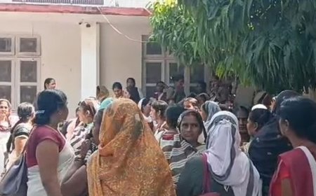 सीतापुर में आशा वर्कर्स ने मानदेय बढ़ाने की मांग उठाई:मांगे पूरी न होने तक काम बंद करने की दी चेतावनी