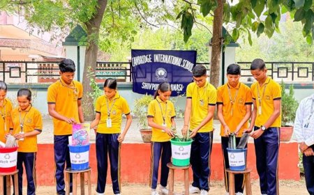 वाराणसी के स्कूल में ई-कचरा संग्रह अभियान:विद्यार्थियों को कचरा पृथक्करण और सुरक्षित निस्तारण की जानकारी दी