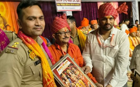 गोपाल मंदिर से निकली भव्य राम बारात:चौक घंटाघर पर हाइड्रोलिक मंच में माता जानकी ने श्रीराम को पहनाई वरमाला