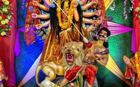 अयोध्या में मां-कालरात्रि की आराधना:ग्रामीण क्षेत्रों में करीब 200 स्थानों पर भंडारे और प्रसाद का वितरण हुआ