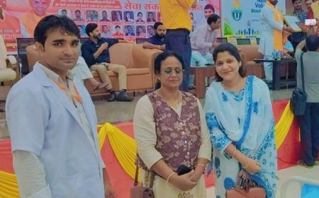 सिद्धार्थनगर में रक्तदान महाअभियान:रक्तदान शिविर में लोगों ने निभाई सामाजिक जिम्मेदारी, रक्तदाताओं को किया गया सम्मानित
