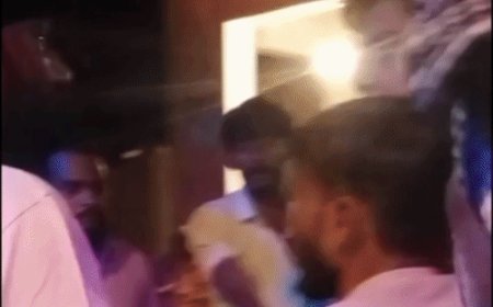 जालौन में जुआ खेलने के दौरान दो पक्षों में मारपीट:लाइसेंसी पिस्टल से फायरिंग का आरोप, युवक झांसी रेफर; 6 पर FIR, दो हिरासत में