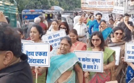 सीईसी ज्ञानेश कुमार के समर्थन में माथुर वैश्य समाज:आगरा में कांग्रेस के खिलाफ निकाला मार्च, दोबारा ऐसा किया तो करेंगे पार्टियों का बहिष्कार