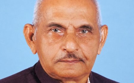 प्रयागराज के वरिष्ठ गीतकार पं. दयाशंकर पांडेय का निधन:90 साल की उम्र में ली अंतिम सांस, इलाहाबाद विश्वविद्यालय से की थी पढ़ाई