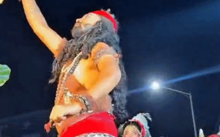 प्रयागराज में विजयदशमी पर दशहरे की धूम:पुराने शहर में निकले राम दल और झांकियां, देखिए VIDEO