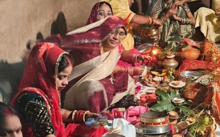 महिलाओं ने रखा करवा चौथ का व्रत:सुहागिनों ने चंद्रमा का पूजन कर पति की लंबी उम्र की कामना की