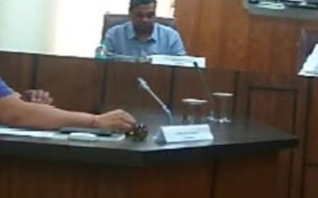 अडानी को लाइसेंस देने से पहले वित्तीय क्षमता जांचें:नोएडा डेटा-सेंटर के लिए बिजली लाइसेंस देने का विरोध, 63 करोड़ की इक्विटी का मांगा हिसाब