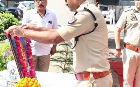 गाजियाबाद पुलिस ने राष्ट्रीय एकता दिवस मनाया:पुलिस आयुक्त ने अधिकारियों और कर्मचारियों को एकता, अखंडता और सुरक्षा की शपथ दिलाई