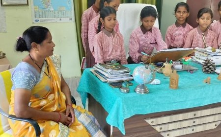 पिंडरा में छात्रा बनी प्रधानाध्यापिका:मिशन शक्ति अभियान में आत्मविश्वास बढ़ाने के लिए छात्राओं को मिल रहा नेतृत्व