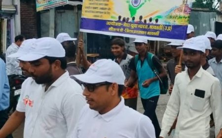 श्रावस्ती में सरदार पटेल जयंती पर यूनिटी मार्च निकला:डीएम अन्नपूर्णा गर्ग ने अधिकारियों-कर्मचारियों को राष्ट्रीय एकता की शपथ दिलाई