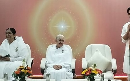लखनऊ में सिंधी समाज के स्नेह मिलन कार्यक्रम:यूरोपीय निदेशिका ने कहा- ब्रह्माकुमारीज की स्थापना में सिंधी समाज की अहम भूमिका