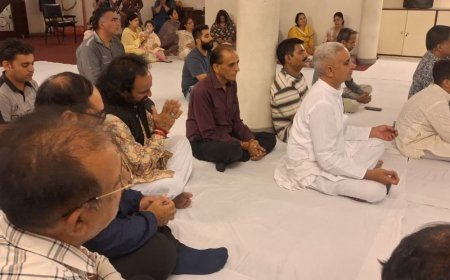 नवरात्रि में विशेष सत्संग:सहारनपुर में आर्ट ऑफ लिविंग की भक्ति और संगीत का संगम; मिलन मेहता ने गाए भजन