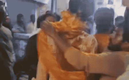 गोरखपुर में युवक पर चाकू-भुजाली से हमला:प्रतिमा विसर्जन में डांस करने को लेकर विवाद, 32 टांके लगे, 6 दिन बाद भी कार्रवाई नहीं