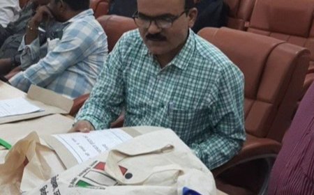 कुशीनगर में 15 बूथों पर होगा MLC चुनाव का मतदान:सुबह 8 से शाम 4 बजे तक होगी वोटिंग, 27 अक्टूबर को मतगणना