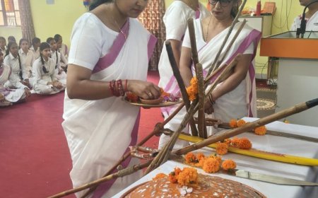 बस्ती में 140 सेविका बहनों ने किया पथ संचलन:शस्त्र पूजन के साथ दिया राष्ट्र सेवा और अनुशासन का संदेश