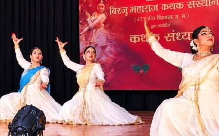 लखनऊ कथक संध्या में पारंपरिक और सूफियाना का संगम:कलाकारों ने शास्त्रीय नृत्य की विविध छटाएं पेश कीं