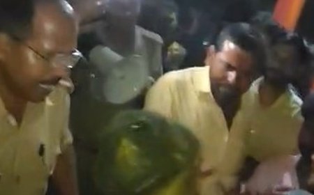 अफसर से अभद्रता, भाजपा जिला कोषाध्यक्ष समेत 11 पर मुकदमा:बंधक बनाने और धमकी देने पर एक्शन; दुर्गा प्रतिमा विसर्जन के दौरान हुआ था विवाद