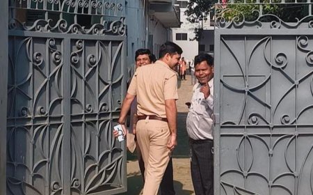 गाजियाबाद में कल 12वीं तक के स्कूलों में छुट्टी:यूपी PET के चलते शासन के निर्देश पर किया आदेश जारी, 44 सेंटरो पर है परीक्षा