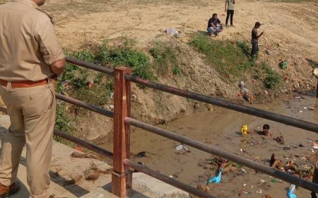 आजमगढ़ में विसर्जन स्थल का अधिकारियों ने किया निरीक्षण:जिले में 98 स्थान पर बनाए गए हैं विसर्जन स्थल, सुरक्षा व्यवस्था के व्यापक इंतजाम