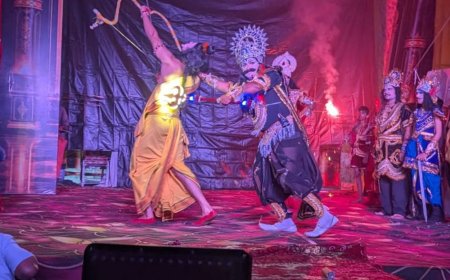 कपिल विहार में श्री रामलीला का मंचन:लक्ष्मण के मूर्छित होने पर नम हुईं आंखें, संजीवनी बूटी से जीवित होते ही गूंजा पंडाल