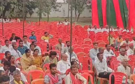 PDA सम्मेलन में कुर्सियां खाली, अखिलेश ने कार्यकारिणी भंग की:कन्नौज जिलाध्यक्ष समेत सभी हटाए गए