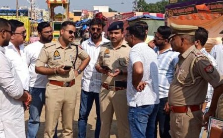 दशहरा से पहले रामलीला मैदान का निरीक्षण:एसपी ग्रामीण ने परखी सुरक्षा व्यवस्था, पुलिसकर्मियों को सतर्क रहने के निर्देश