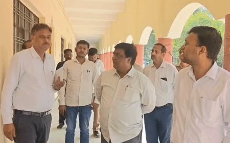 डिग्री कॉलेज के निर्माण में देरी पर भड़के नगर आयुक्त:ठेकेदार को नोटिस जारी करने के निर्देश, बोले- देरी हुई तो फर्म ब्लैक लिस्ट होगी