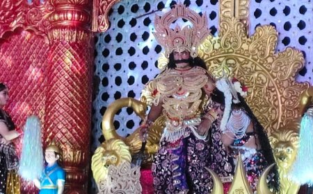 मुरादाबाद की रामलीला में सीता हरण का मंचन:शबरी संवाद और राम-हनुमान की मित्रता देख दर्शक हुए भावुक